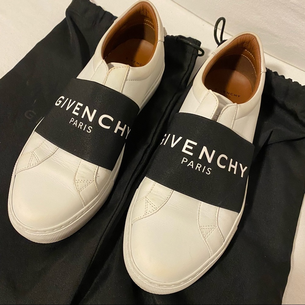 GIVENCHY Urban Street Leather Sneakers